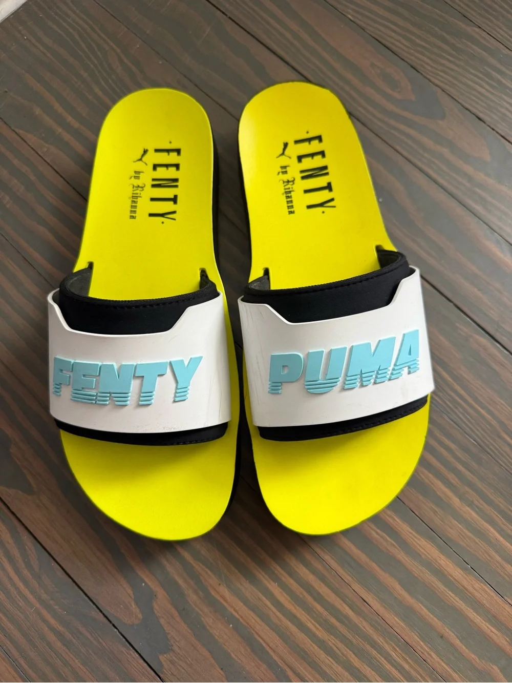 PUMA Fenty Slides - Picture 2 of 4